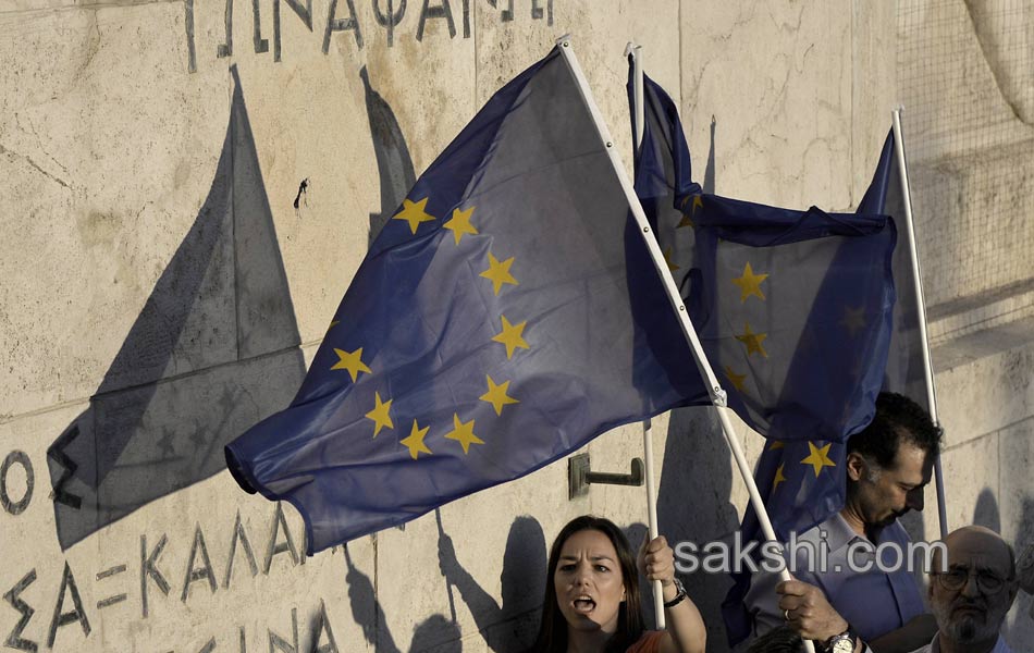 protest for bailout agreement11