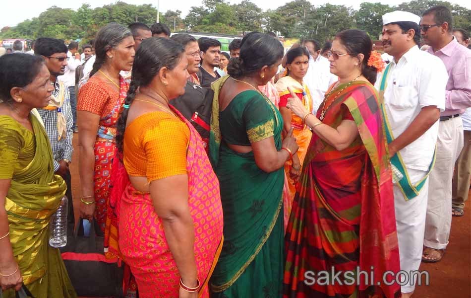 Pushkaralu 2015 Godavari Set To Consecrate Devotees - Sakshi6