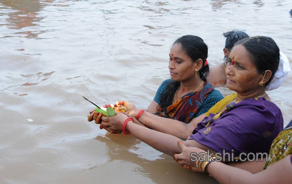 holy pushkaralu comes to ninth day of16