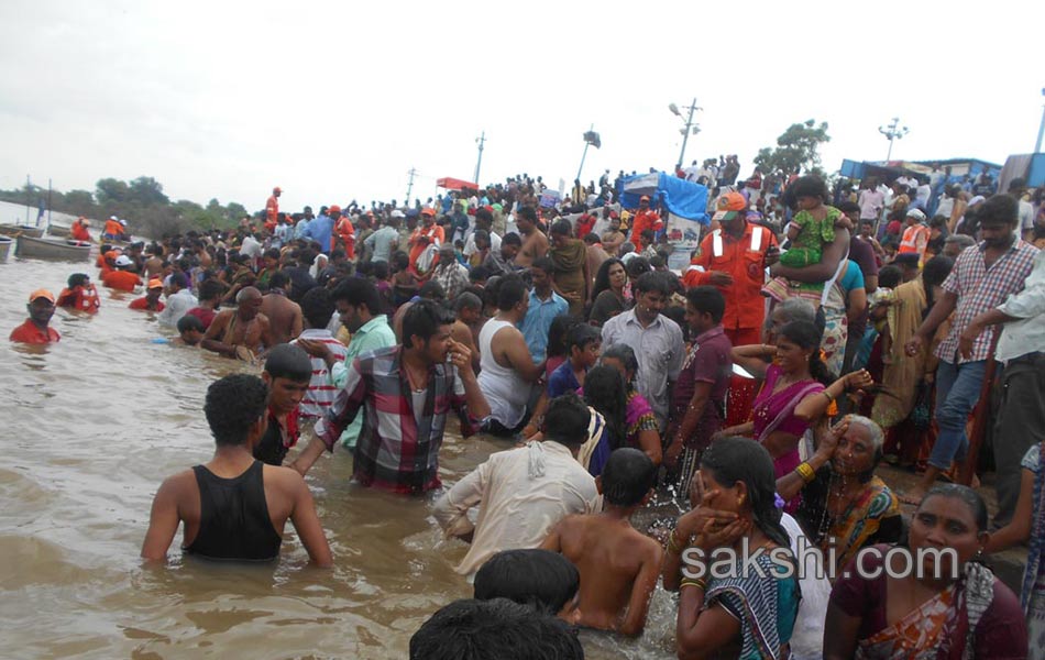 telangana godavari pushkaralu - Sakshi19