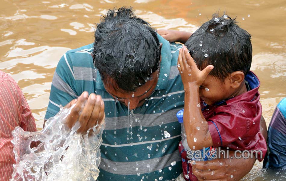 holy pushkaralu comes to Tenth day15