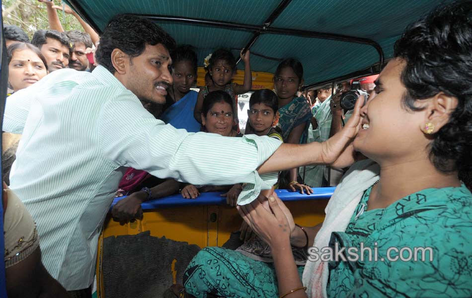 Third day raithu bharosa yatra - Sakshi14