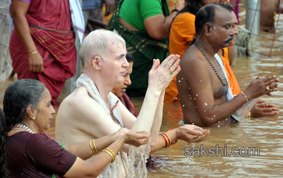 holy pushkaralu comes to Tenth day20