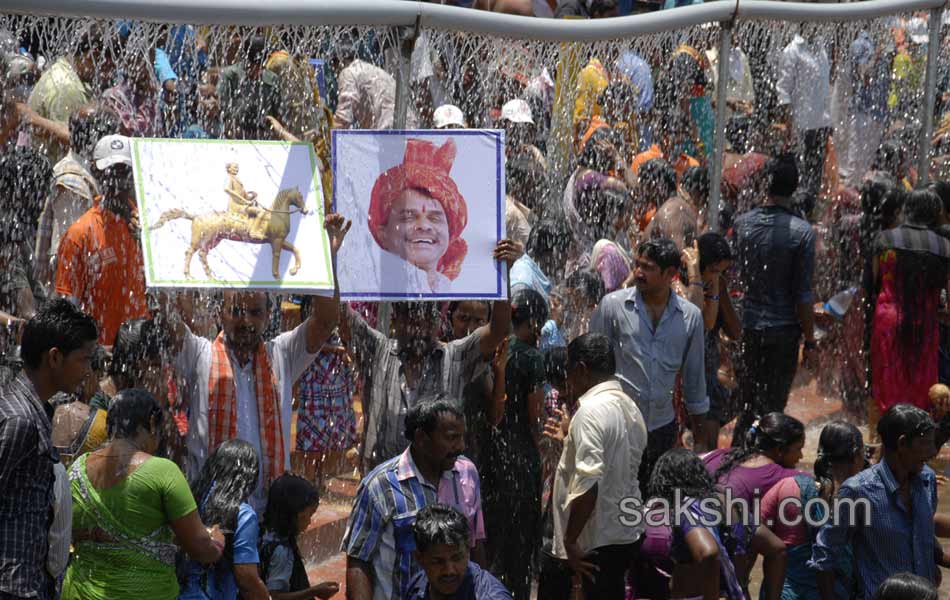holy pushkaralu comes to twelfth day - Sakshi22