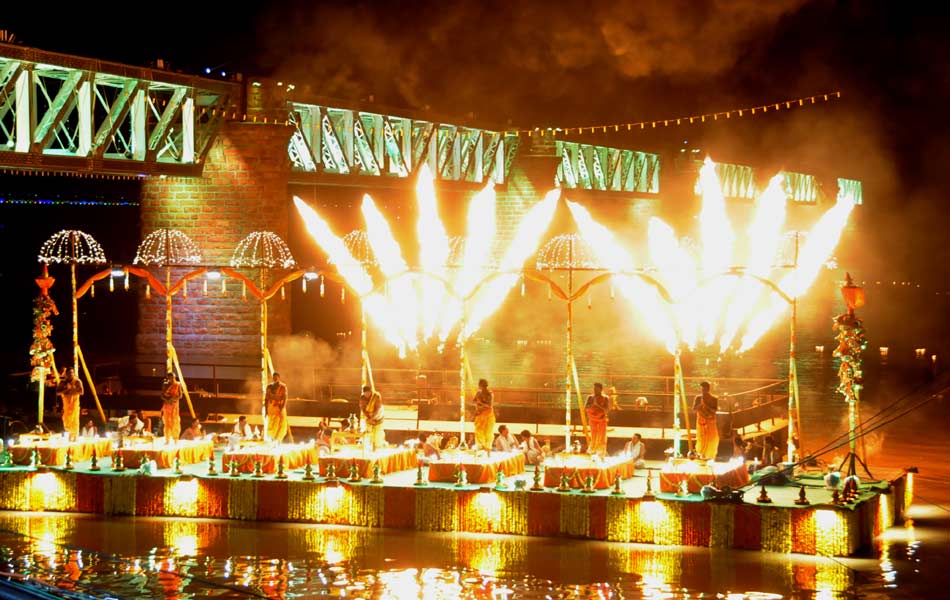 Godavari Pushkaralu Closing Ceremony17