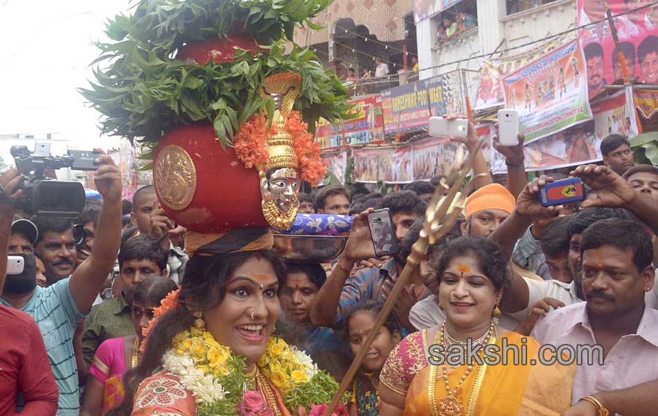 bonalu in hyderabad - Sakshi14