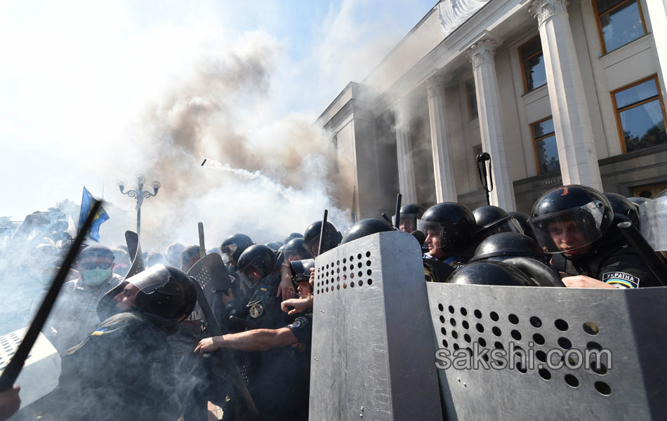 UKRAINE parliament9