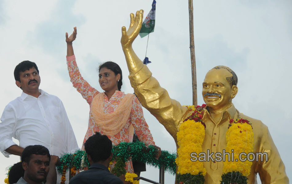 ys sharmila 3rd day paramarsha yatra in warangal distirict19