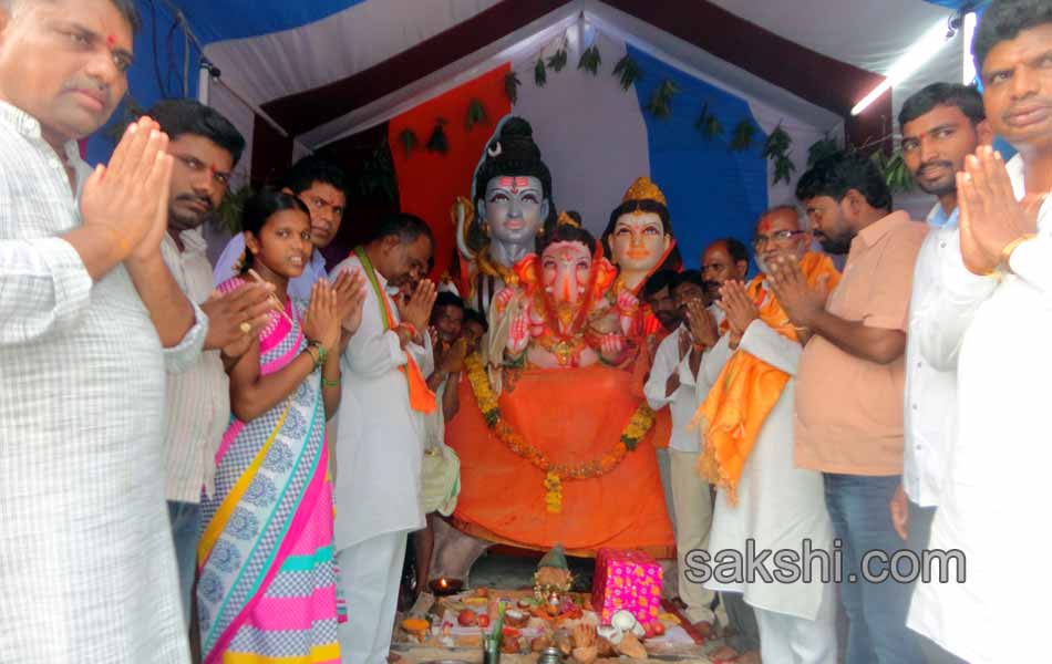 ganesh chaturthi celebrations in nalgonda district onThird day - Sakshi3