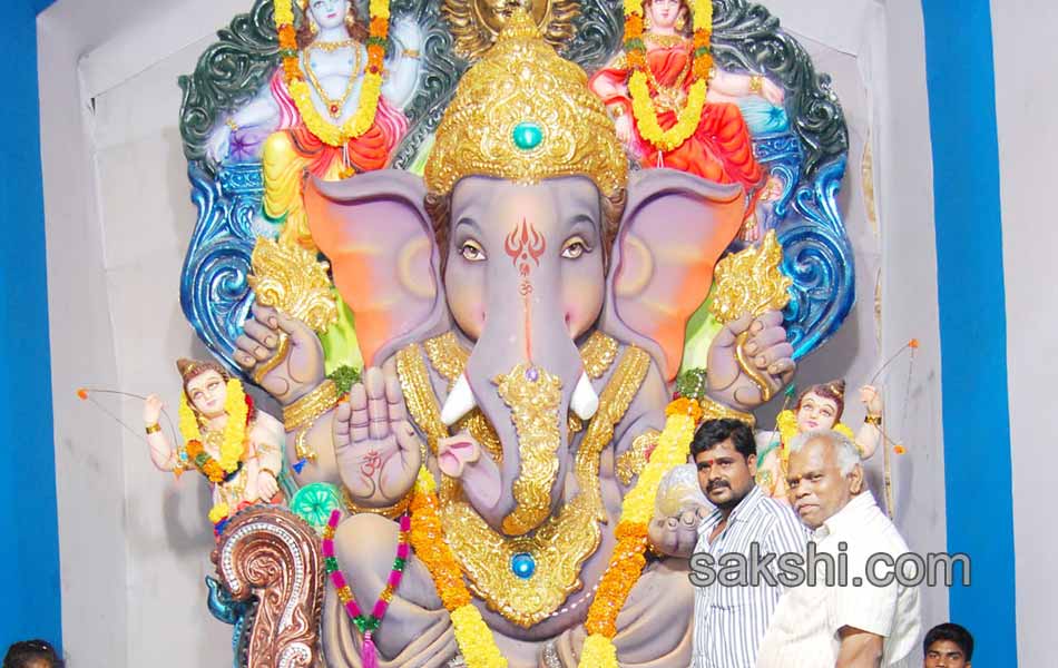 ganesh chaturthi celebrations in nalgonda district onThird day - Sakshi5