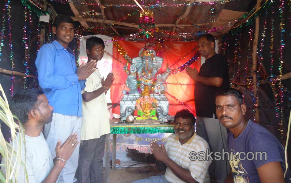 ganesh chaturthi celebrations in Mahbubnagar district on fourthday - Sakshi5