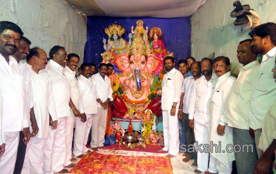 ganesh chaturthi celebrations in Mahbubnagar district on fourthday - Sakshi7