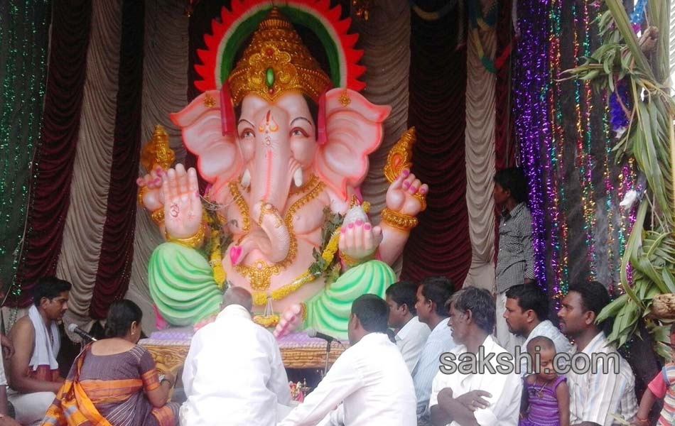 ganesh chaturthi celebrations in Mahbubnagar district on fourthday - Sakshi12