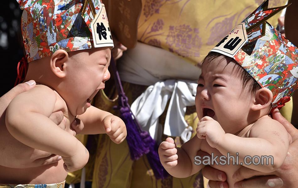 These Sumo Wrestlers Make Babies Cry It Out For Good Health6