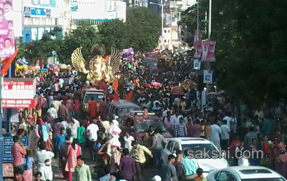 ganesh immersion 2015 hyderabad - Sakshi1