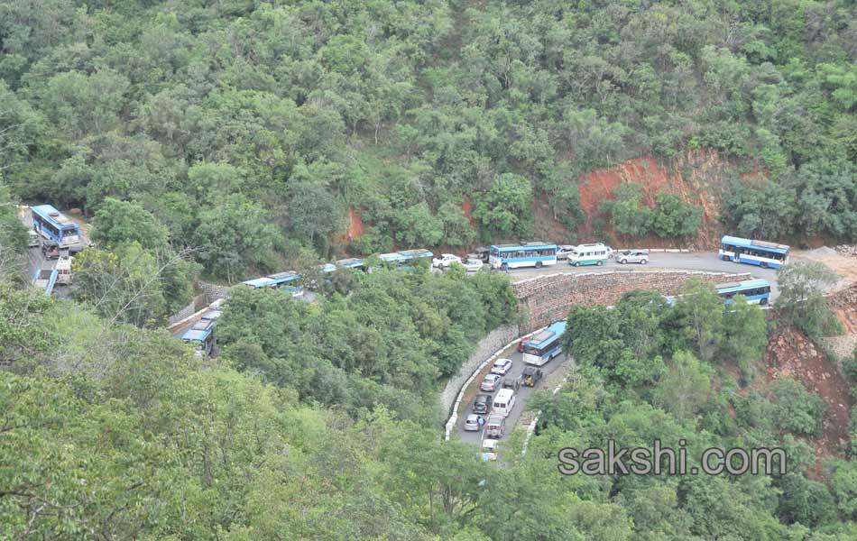 Landslides collapsed in Tirumala10