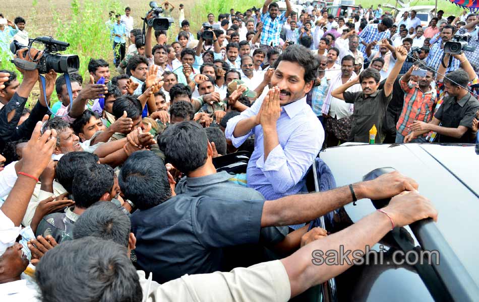 ys jagan mohan reddy speech in uddanda rayuni palem - Sakshi17