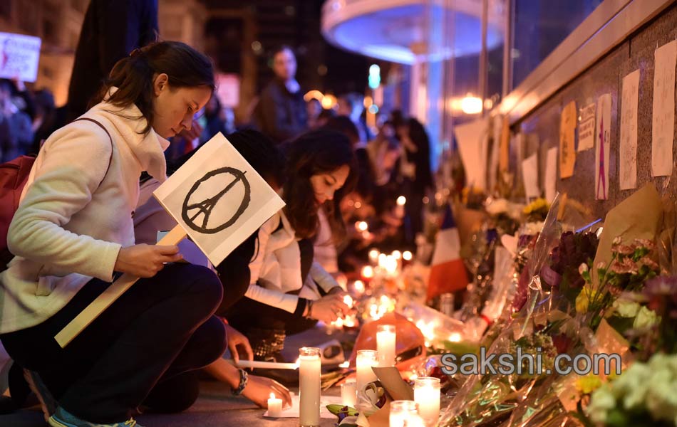 paris terror attacks people paying tribute1