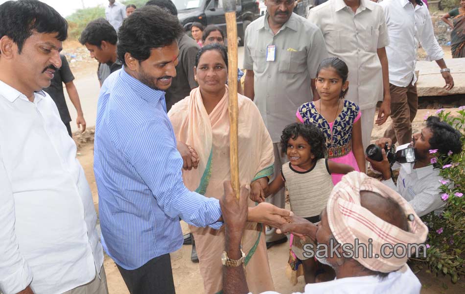 good response to ys jagan mohan reddy election campaign in warangal - Sakshi5