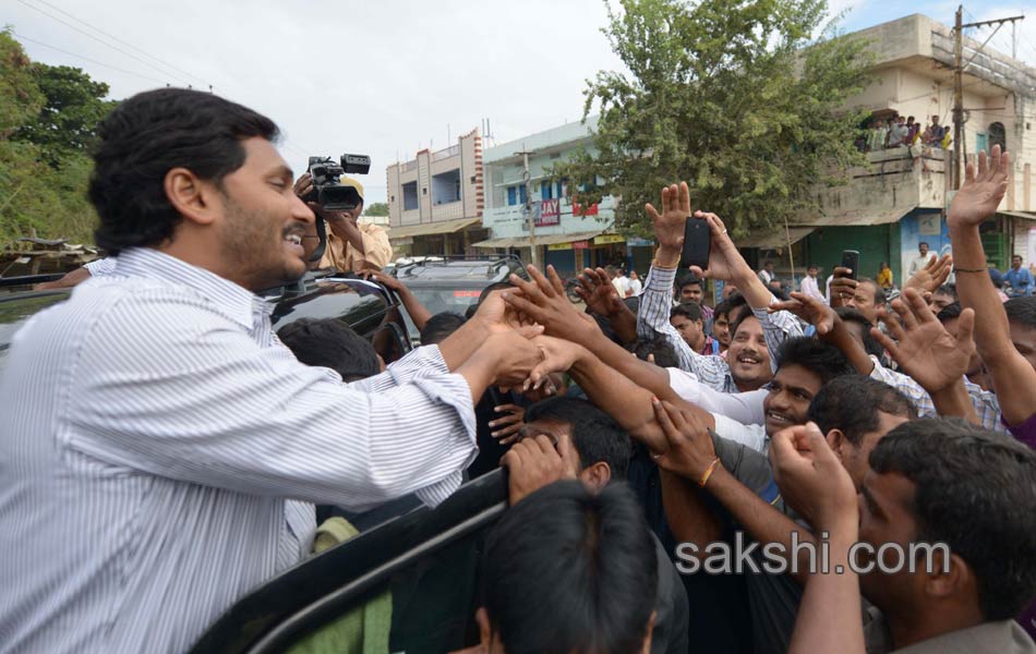 YS jagan mohan reddy speech in station ghanpur - Sakshi9