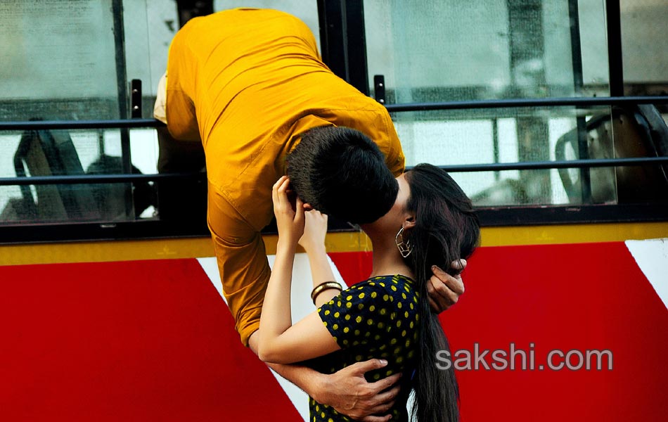 Abbaitho Ammai Movie stilss10