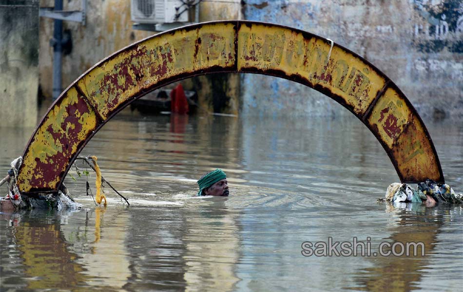 heavy rainfal in Chennai on Friday8