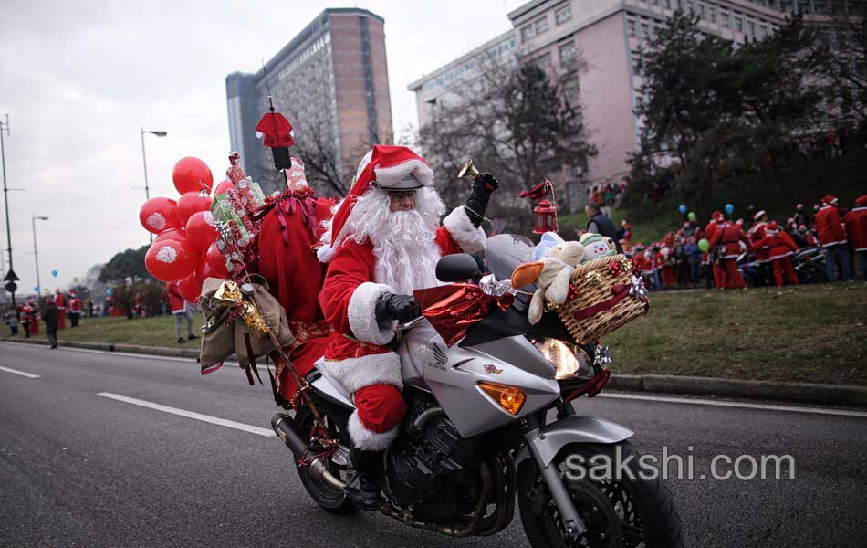 Santa Claus ride for charity10