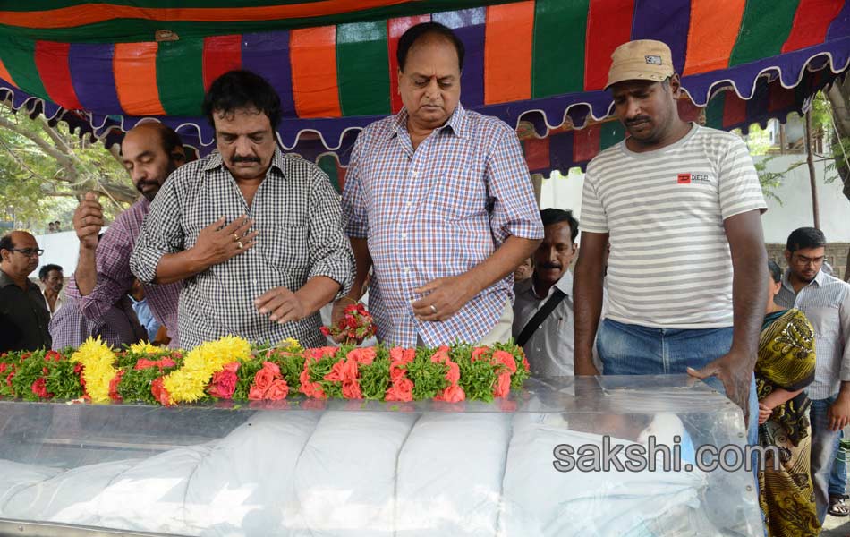 celebrity condolences to senior actor ranganat13