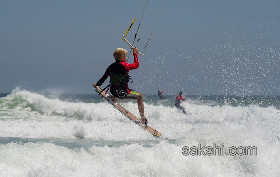 Kite surfing8