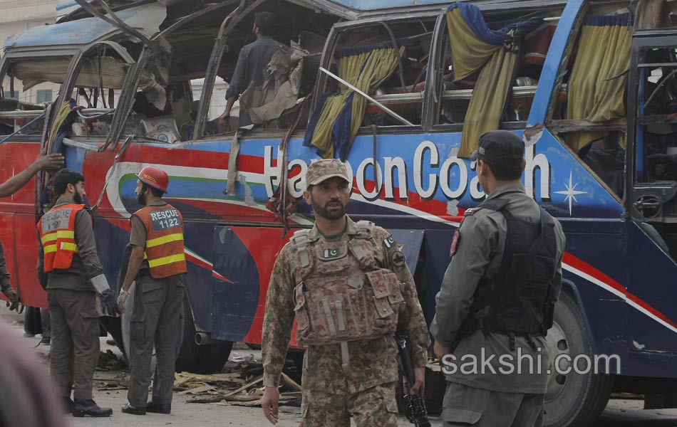 bomb blast in Peshawar9