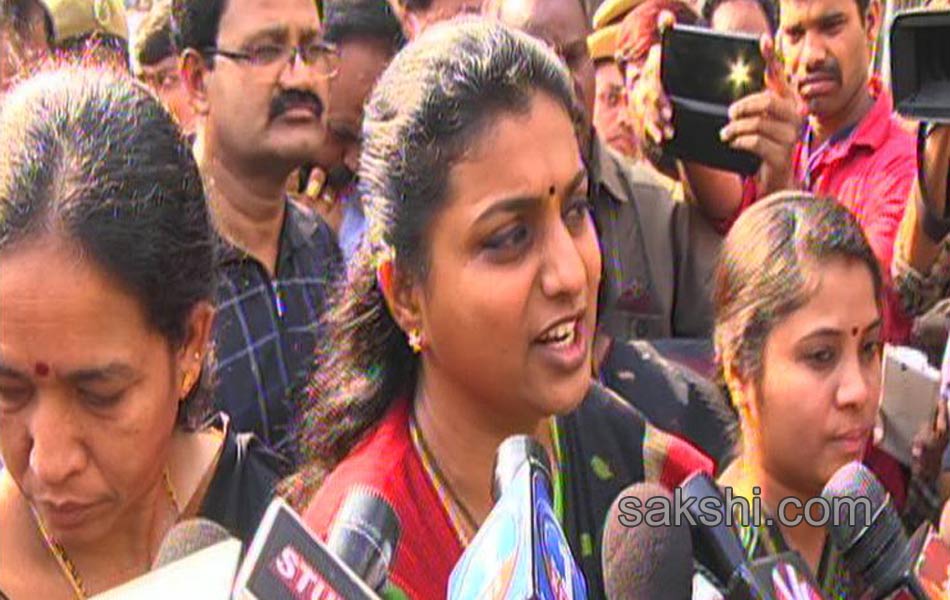 Mla roja faints at gandhi statue9