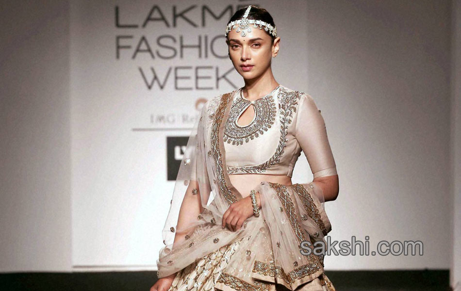 Lakme Fashion Week in Mumbai16