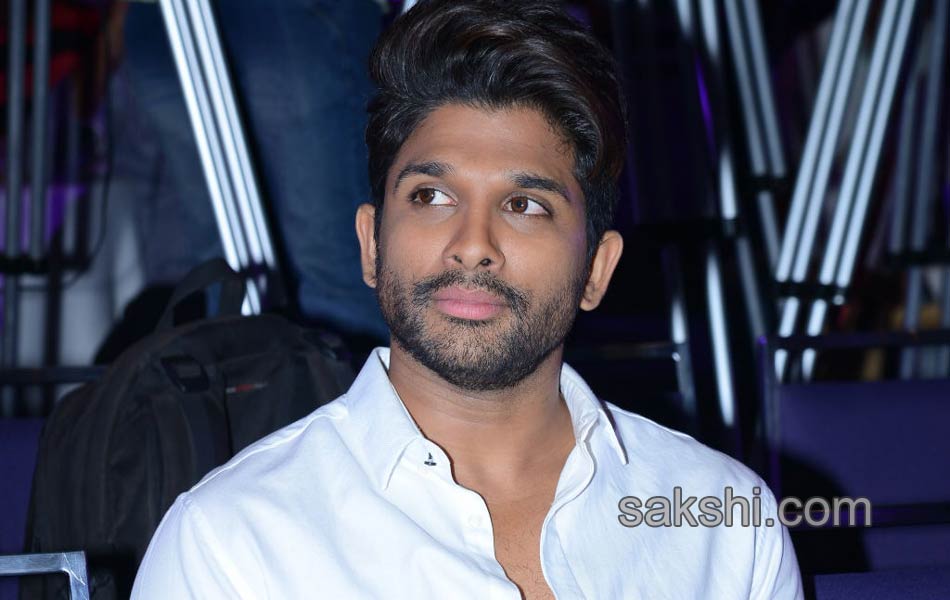 Sarrainodu Success Meet3