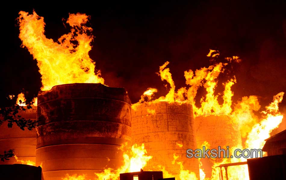 Fire breaks out at Visakhapatnam bio diesel plant fire7