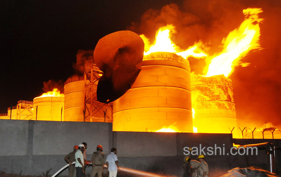 Fire breaks out at Visakhapatnam bio diesel plant fire11