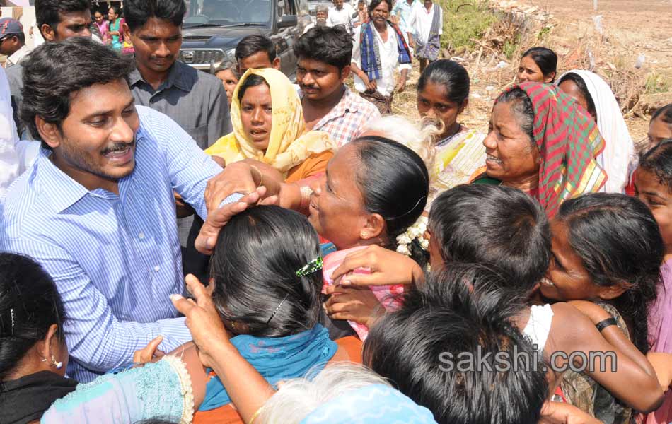 ys jaganmohan reddy tour in  pulivendula - Sakshi9