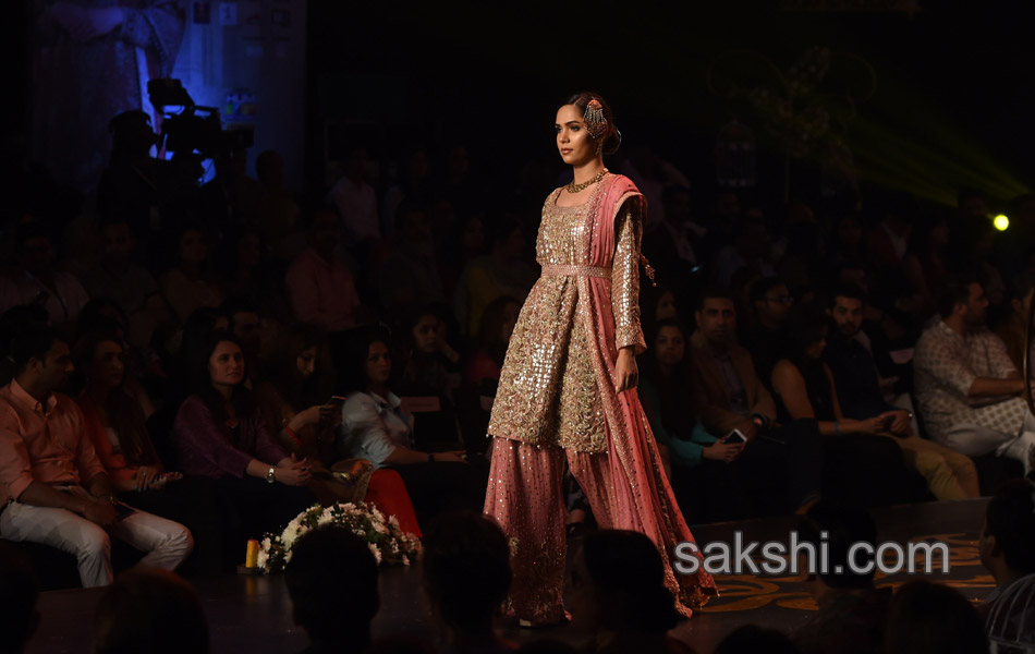 Karachi Fashion show19