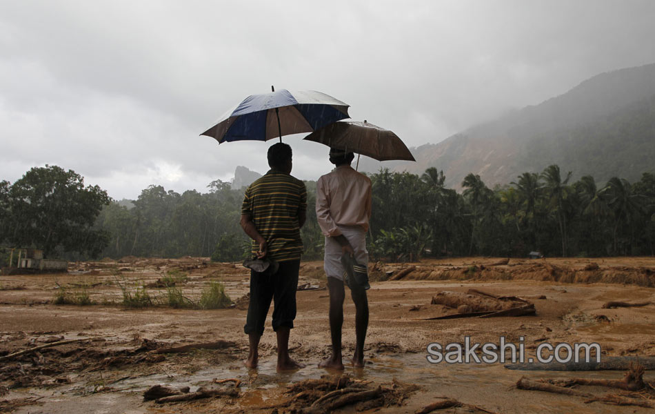 floods create havoc in srilanka - Sakshi15