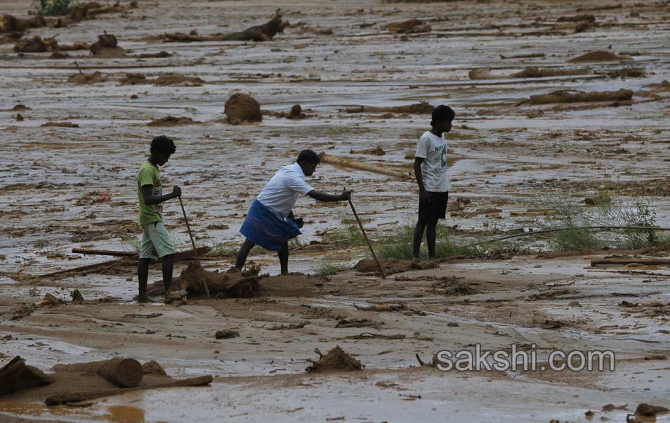 floods create havoc in srilanka - Sakshi20