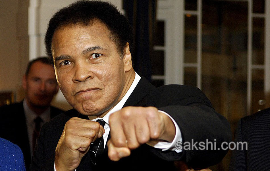 boxing great muhammad ali passes away14