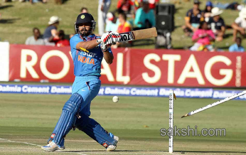 Zimbabwe stun India with two run win4