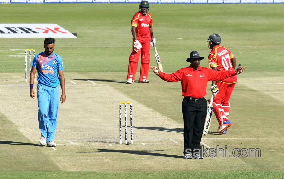 Zimbabwe stun India with two run win6