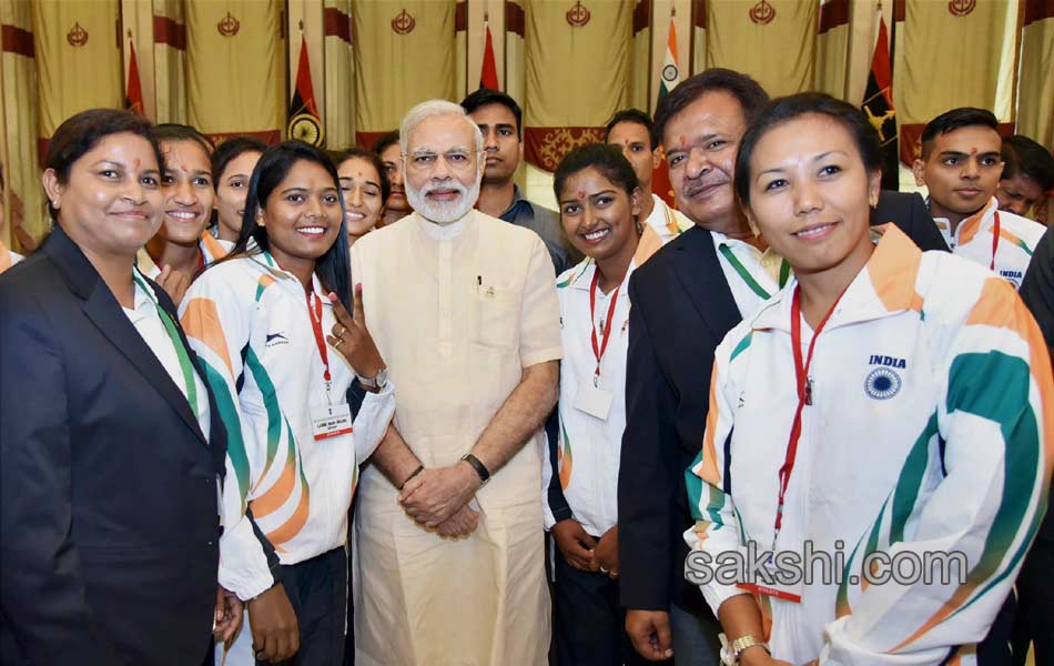 Rio Olympics 2016 Narendra Modi gives send off to Indian contingents - Sakshi12