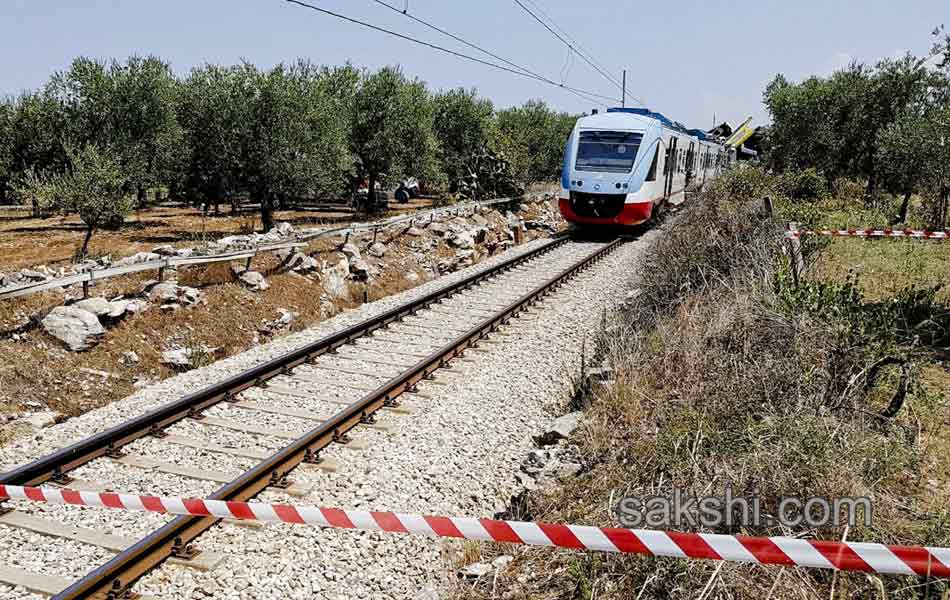 Italy Train Crash14