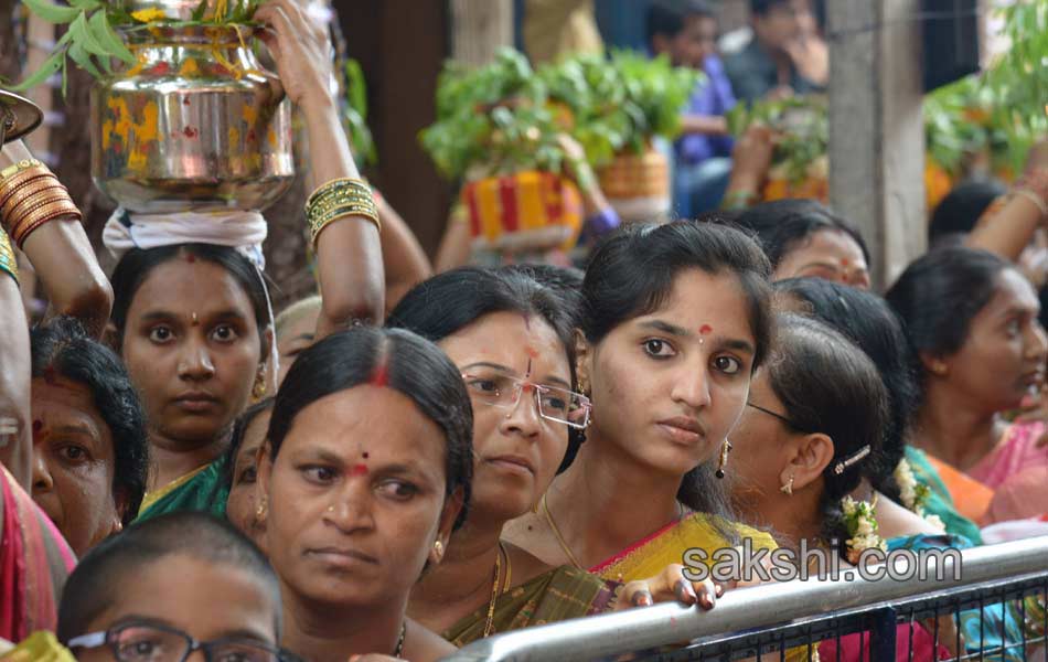 Ujjaini Mahankali Bonalu Festival - Sakshi4