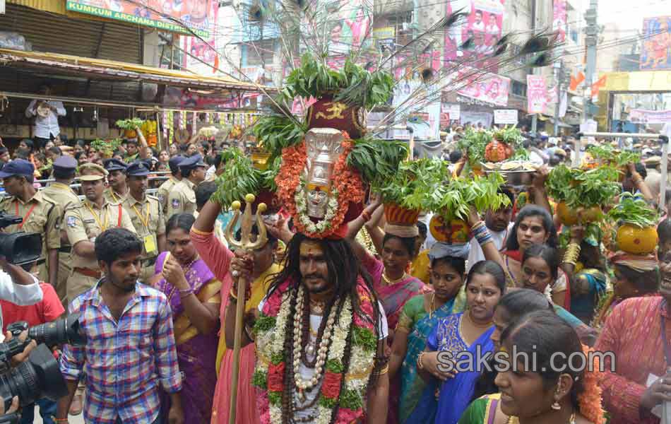 Ujjaini Mahankali Bonalu Festival - Sakshi10