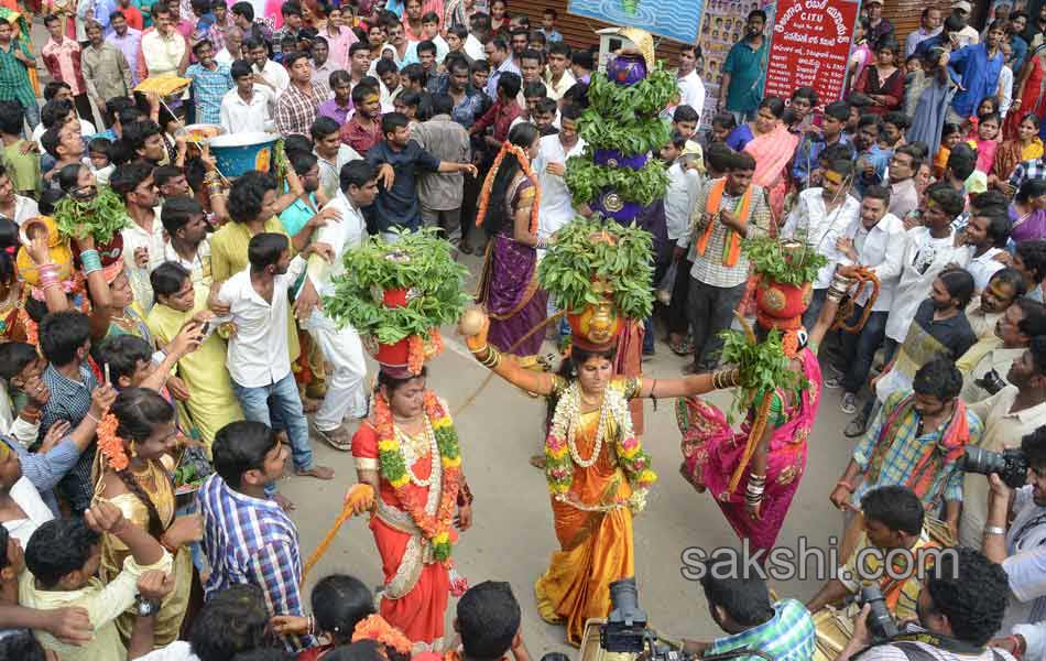 Ujjaini Mahankali Bonalu Festival - Sakshi14