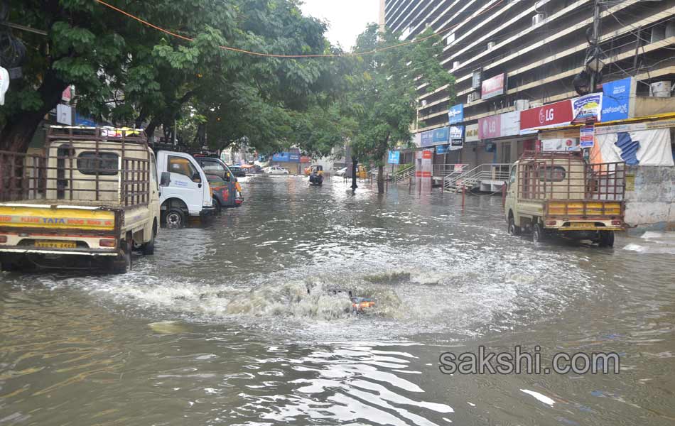 heavy rain in hyderabad - Sakshi7