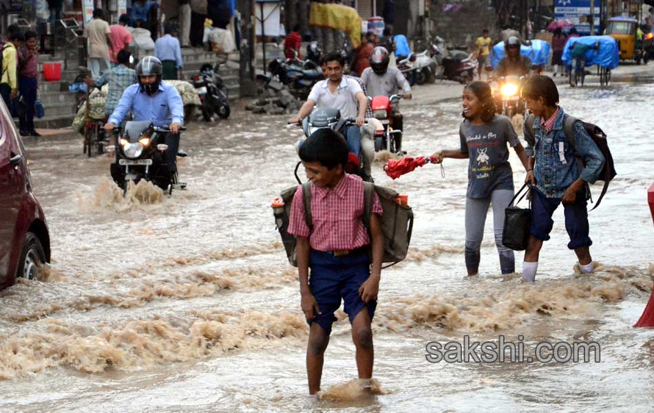 heavy rain in hyderabad - Sakshi17