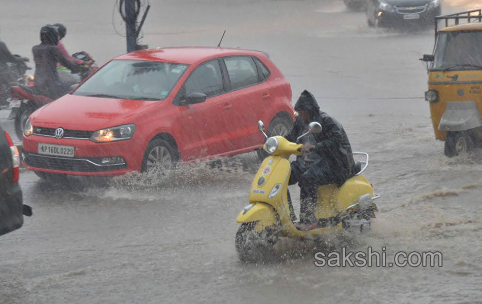 heavy rain in hyderabad - Sakshi19